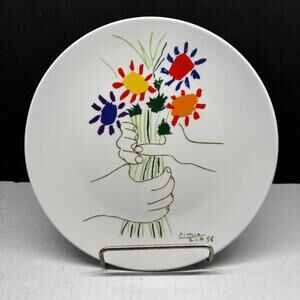 Picasso "Les Petites Fleurs" decorative plate by Lambert Studios
